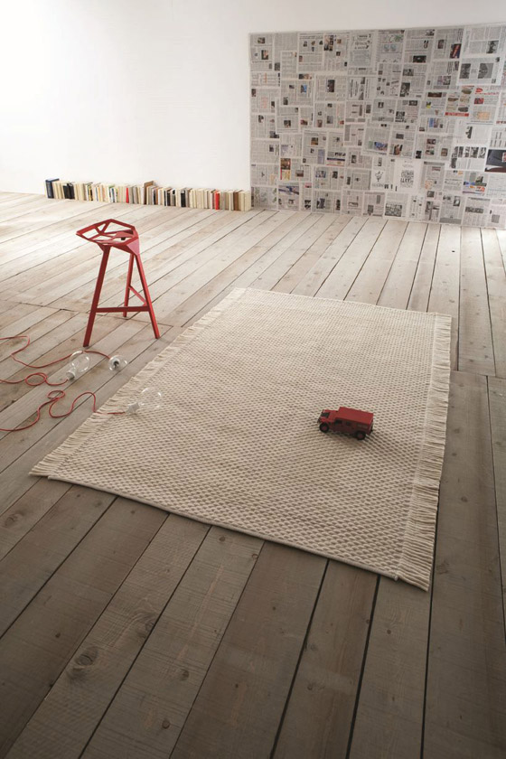 Plstený koberec KURA z kolekcie mladých talianskych návrhárov pre značku Karpeta