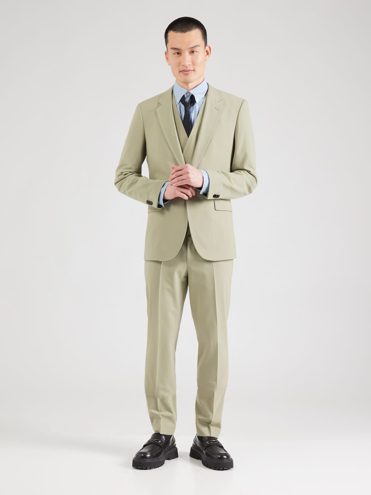 Oblek 'Arti Hesten'1