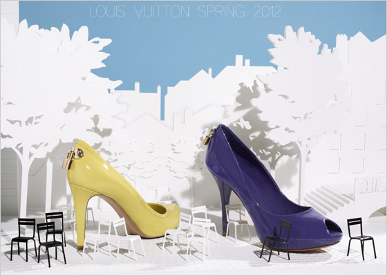 Žlté a modré lodičky od Louis Vuitton z kolekcie 2012
