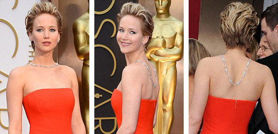 Jennifer Lawrence stavila na netradičný náhrdelník nezdobí jej tradične dekolt ale chrbát