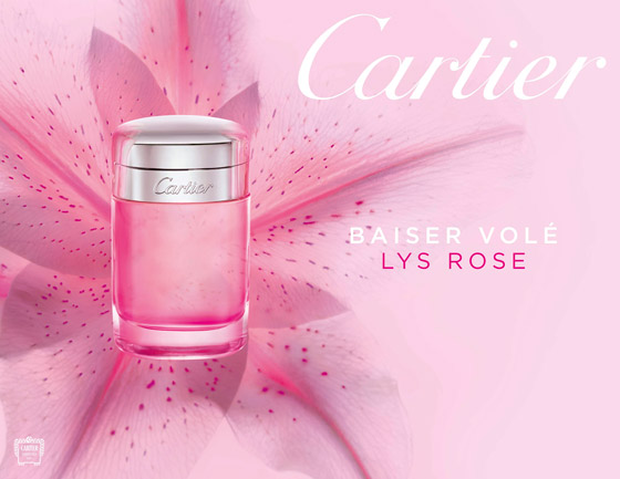 Cartier Baiser Vole Lys Rose vonia ako okvetné lístky ružových ľalií