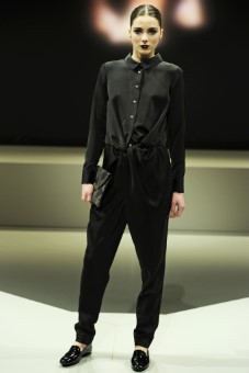Čierney outfit - modelka